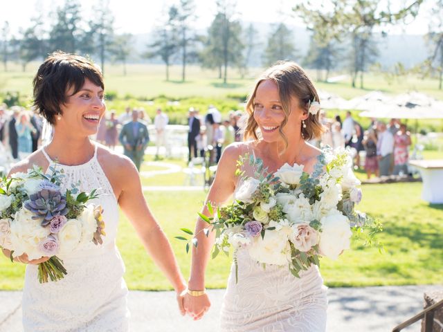 Jen and Kirstin&apos;s Wedding in Bend, Oregon 72