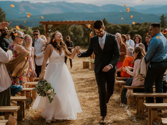 Austin and Emily&apos;s Wedding in Sheridan, Oregon 16