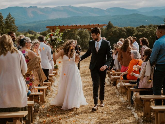 Austin and Emily&apos;s Wedding in Sheridan, Oregon 17