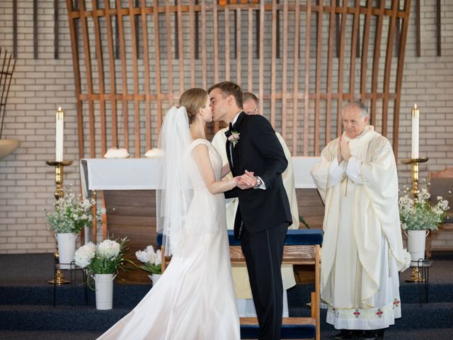 Michael and Alexandra&apos;s Wedding in Stonington, Connecticut 18