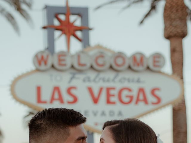 Chris and Jenn&apos;s Wedding in Las Vegas, Nevada 14