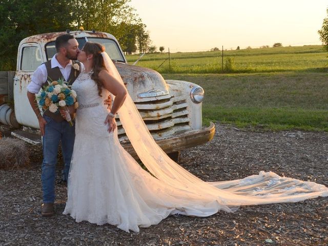 Dustin  and Kayla&apos;s Wedding in Billings, Missouri 19