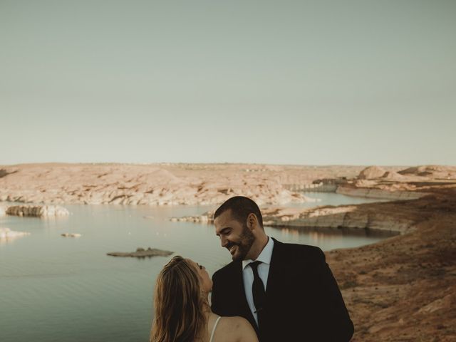 Daniel and Kristy&apos;s Wedding in Lake Powell, Utah 7