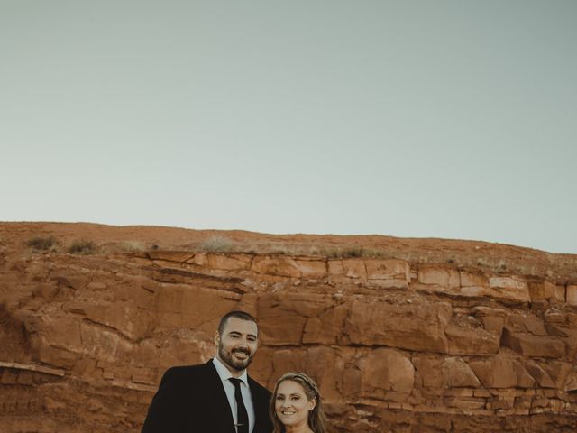 Daniel and Kristy&apos;s Wedding in Lake Powell, Utah 12