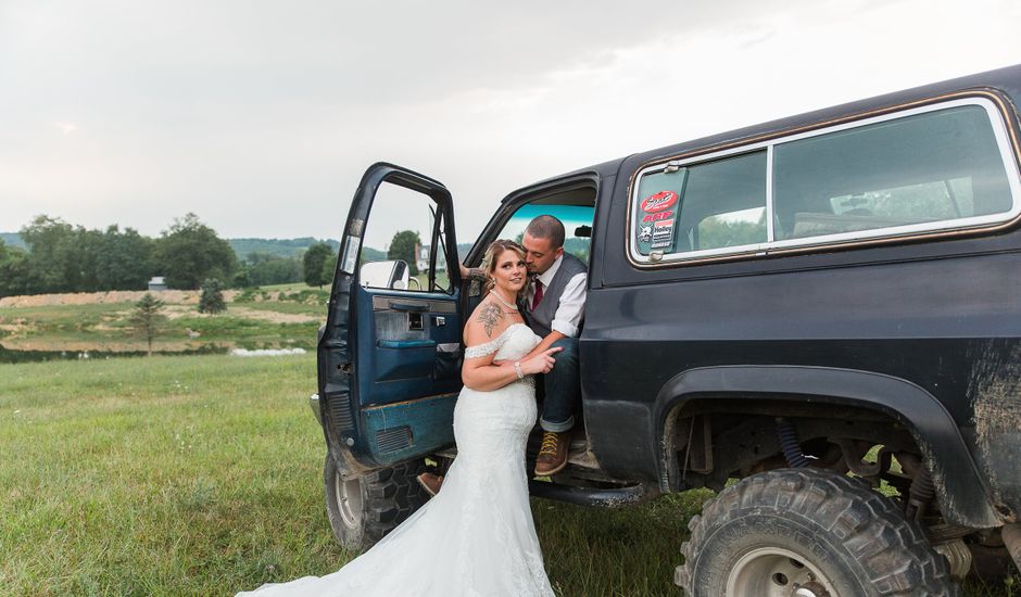 Travis and Stephanie's Wedding in Fairfield, Virginia