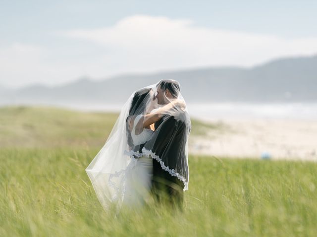 Patrick and Hayley's Wedding in Seaside, Oregon 11