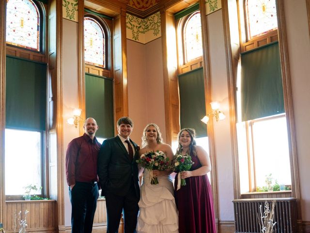 Kale and Emma&apos;s Wedding in Sioux Falls, South Dakota 41