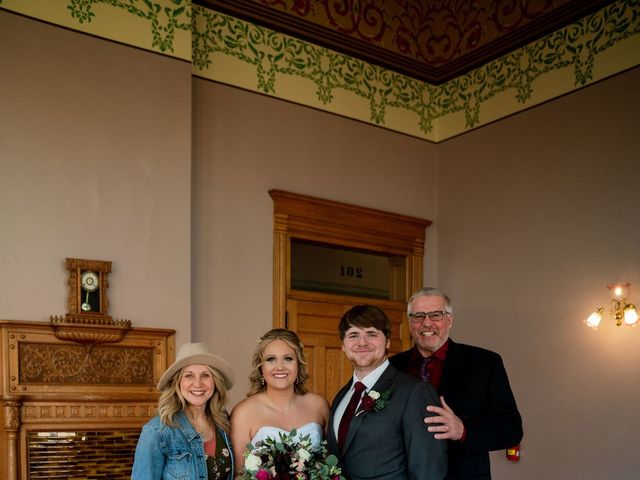 Kale and Emma&apos;s Wedding in Sioux Falls, South Dakota 42