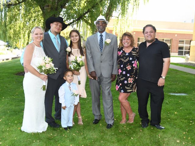 Brenda and Chris&apos;s Wedding in Coeur D Alene, Idaho 5