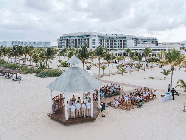 Mirzet and Majda&apos;s Wedding in Cancun, Mexico 32