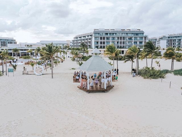 Mirzet and Majda&apos;s Wedding in Cancun, Mexico 33