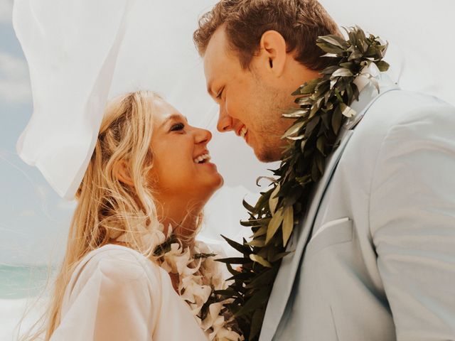 Brady and Taylor&apos;s Wedding in Honolulu, Hawaii 2