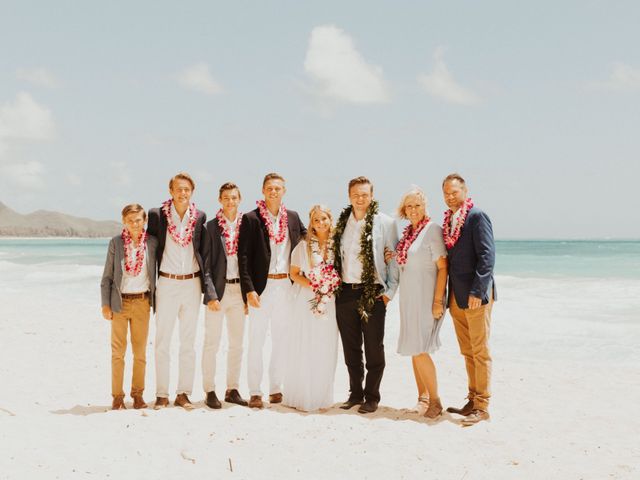 Brady and Taylor&apos;s Wedding in Honolulu, Hawaii 38