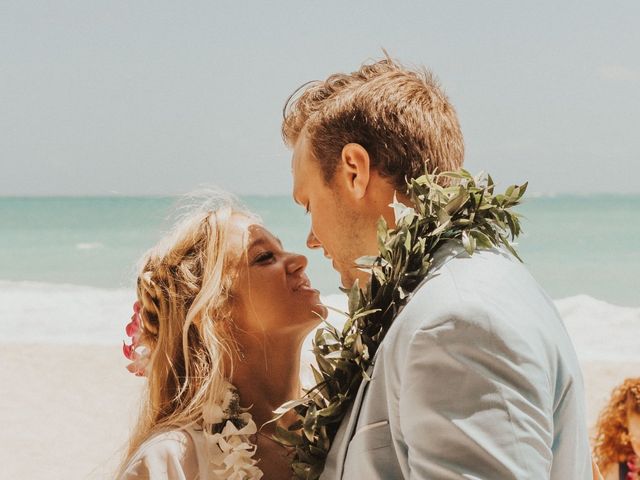 Brady and Taylor&apos;s Wedding in Honolulu, Hawaii 39