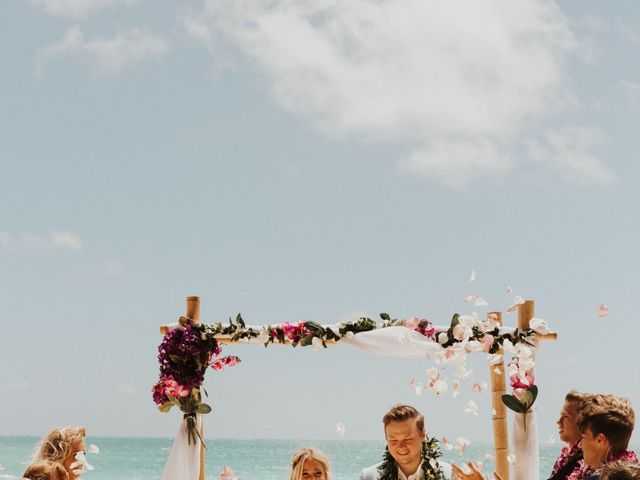 Brady and Taylor&apos;s Wedding in Honolulu, Hawaii 40