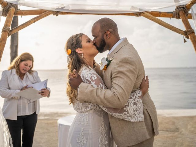 DeQuintez and Erica&apos;s Wedding in Key Largo, Florida 9