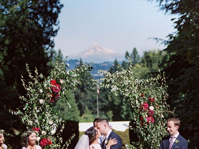 Gianna and Tim&apos;s Wedding in Portland, Oregon 15