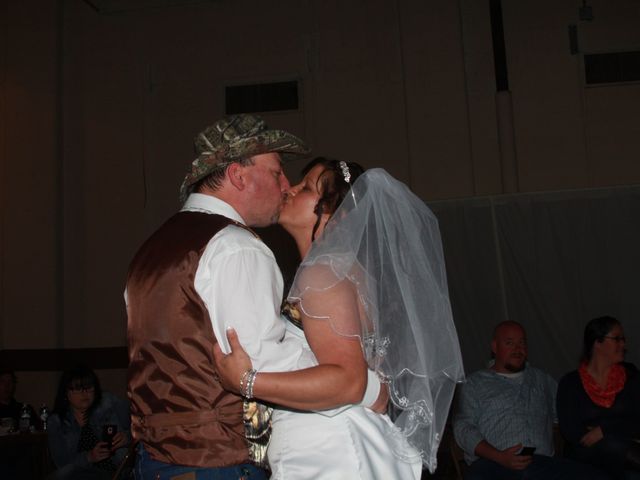 Jeff and Jessica&apos;s Wedding in Eldorado, Illinois 4