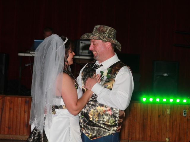Jeff and Jessica&apos;s Wedding in Eldorado, Illinois 6