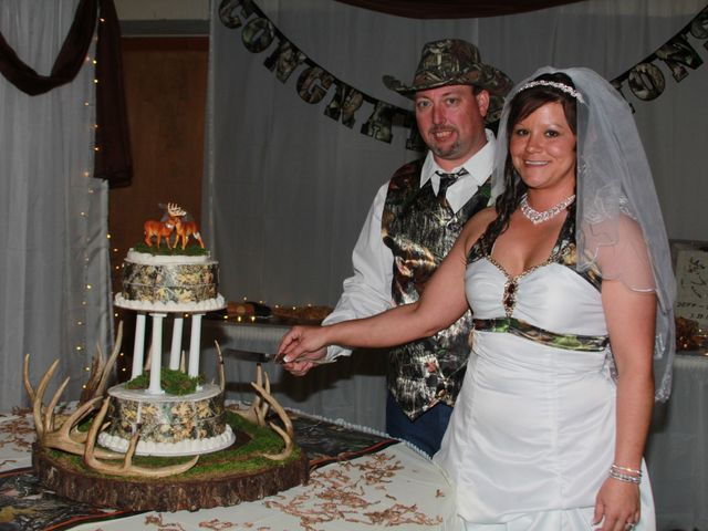 Jeff and Jessica&apos;s Wedding in Eldorado, Illinois 11