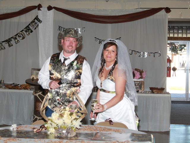 Jeff and Jessica&apos;s Wedding in Eldorado, Illinois 12