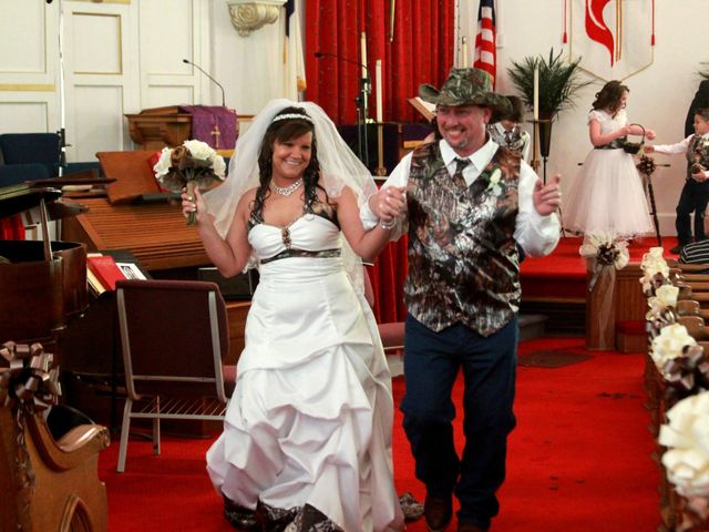 Jeff and Jessica&apos;s Wedding in Eldorado, Illinois 25