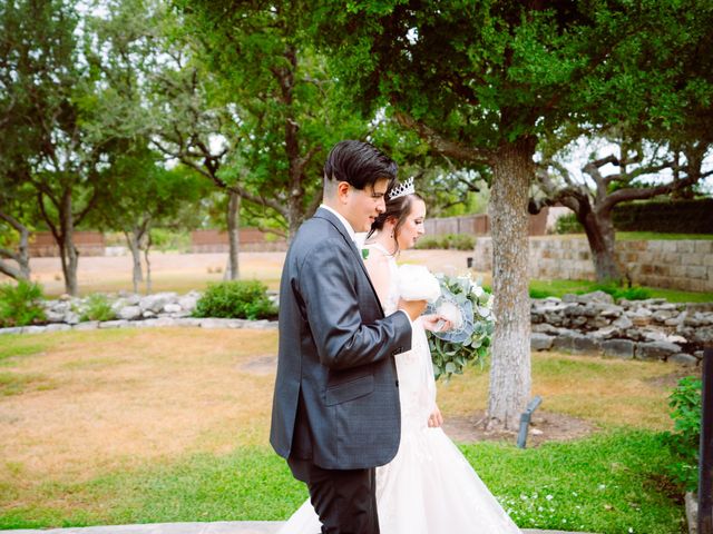 Nick and Macayla&apos;s Wedding in New Braunfels, Texas 12