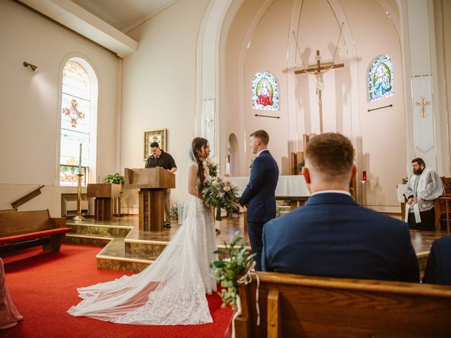 Thomas and Paige&apos;s Wedding in Davenport, Iowa 33