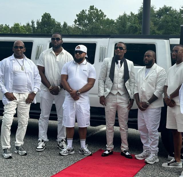 Sky 1 Worldwide Limousine - 1