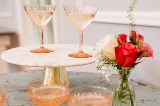 Southern Vintage Table - 16