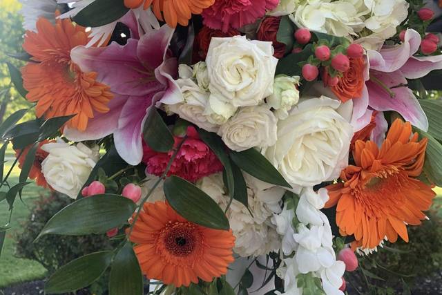 Designs By Linda Florist 5