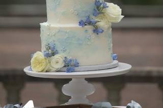 Incredible Edibles Bakery - 14