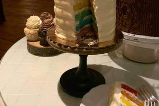 NoRA Cupcake Company - 7