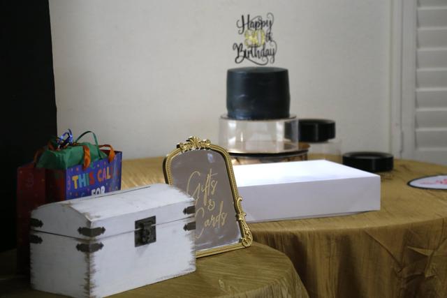 Pour Etre Joli Events & Paper LLC - 1