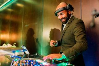 Zandi Entertainment - 14