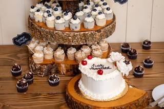 Frosted Swirl Cupcakes - 33