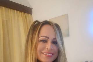 Lizzie Ibarra Hair & Airbrush Make-up Artist - 29