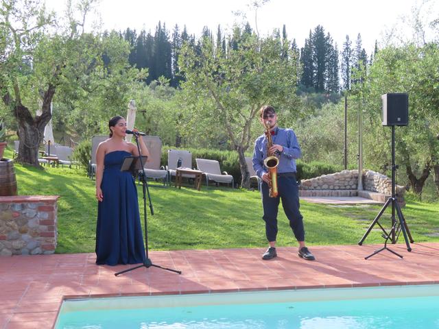 Laura Cabras Music Entertainment - 1