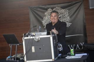 Elite Entertainment: Dj Todd White - 1