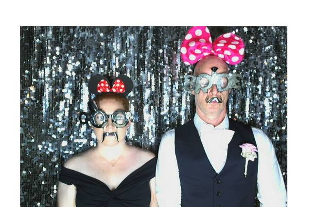 QUiROO Photo/Video Booths 3