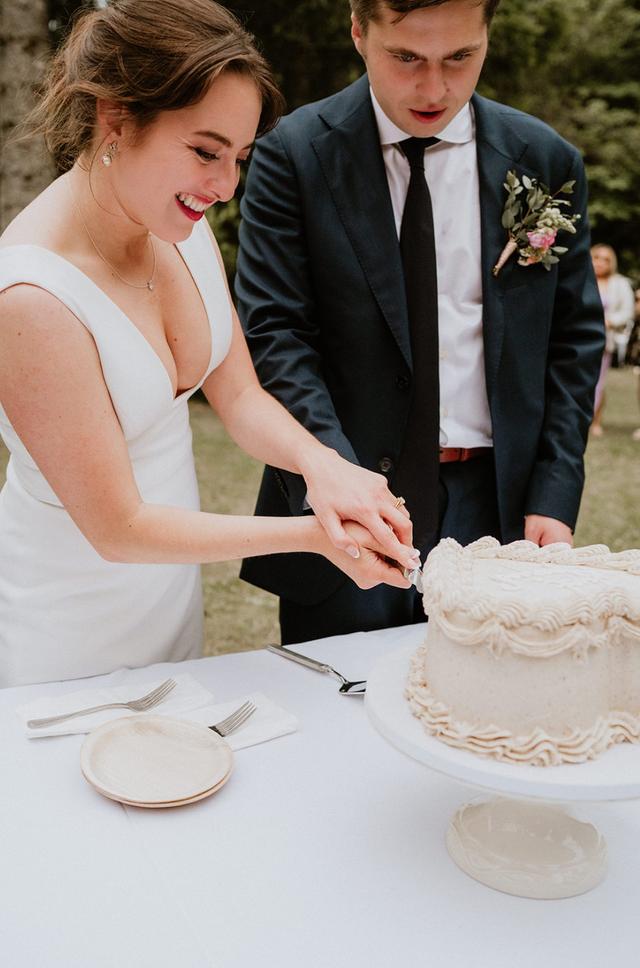 Isabel and Peony Weddings and Events - 2