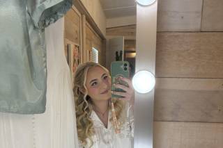 Yabely Abad Hair & Makeup Stylist - 5