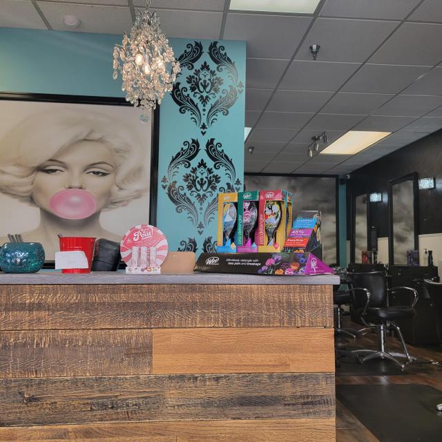 Eye Candy Salon & Blow Dry Bar - 3