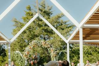 Hera's Haven Wedding & Event Venue - 12