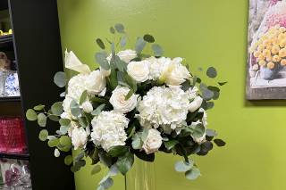 Marivel's Florist And Gifts - 5