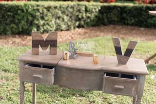 Mi Vintage - Farm Tables & Lounge Rentals - 96