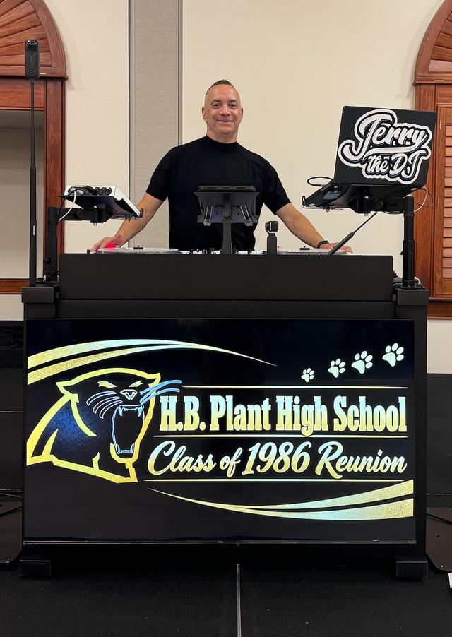 A First Class DJ Services - 2