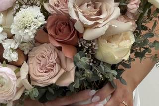 Love In Bloom, LLC - 6