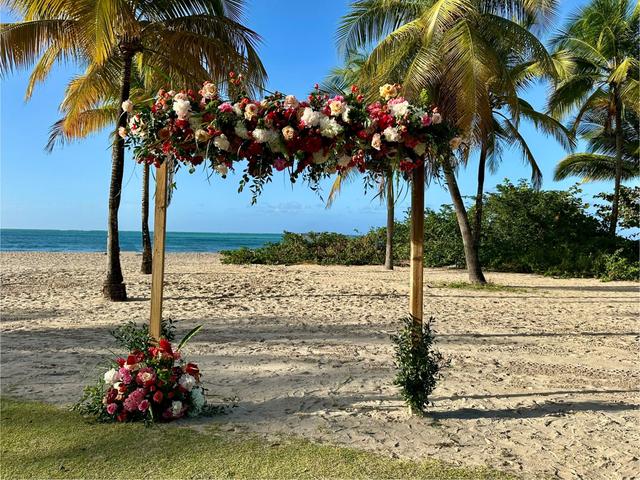Courtyard by Marriott Isla Verde Beach Resort - 1