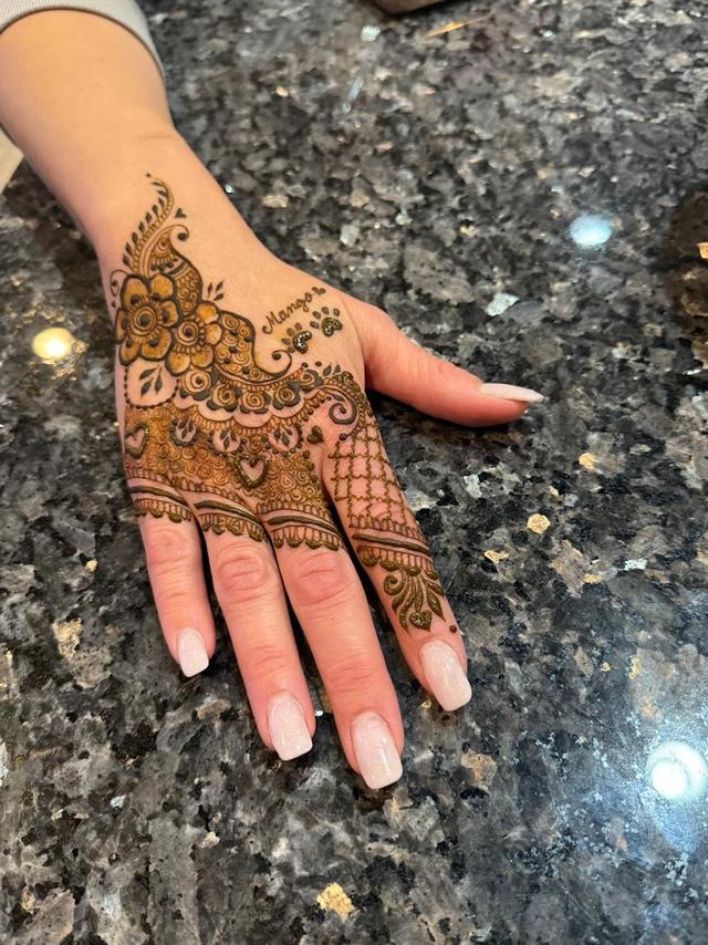 Hala Maria (henna artist) - 2